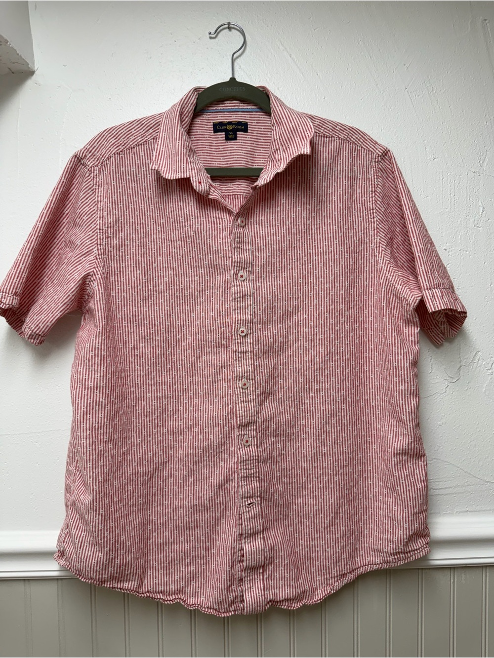 Club Room Red & White Vertical Stripe Short-Sleeve Button-Down Shirt